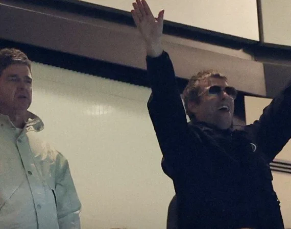 Noel Gallagher dice que Liam está “en una forma espectacular”