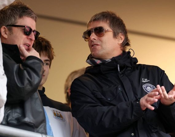 Noel y Liam Gallagher estallan por el veredicto al Manchester City