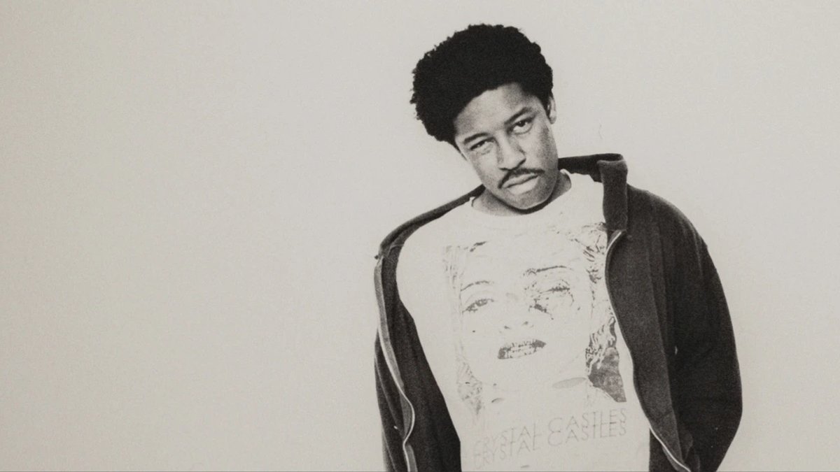 KennyHoopla estrena video de "NEW AMERICA//"