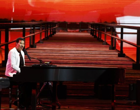 Lionel Richie se recupera tras procedimiento cardíaco