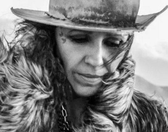 Linda Perry: documental 'Let It Die Here'
