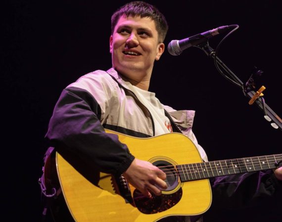 Aaron Rowe: 'Apunten a Robert Kraft, no a Ed Sheeran'