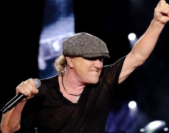 Brian Johnson revela la canción que todo rockero debe oír