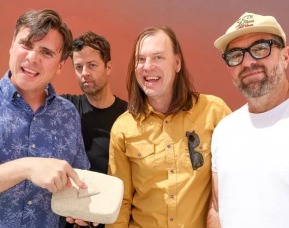 Jimmy Eat World: homenaje con tarjeta de biblioteca