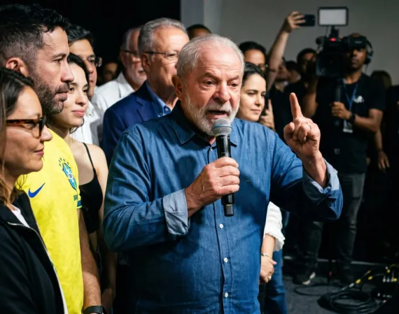Lula da Silva reelecto presidente de Brasil tras vencer a Flavio Bolsonaro