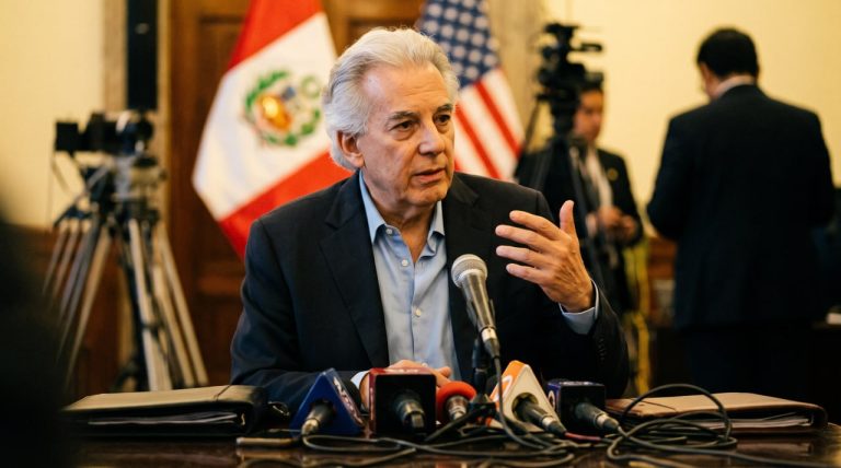Álvaro Vargas Llosa es nombrado embajador del Perú en Estados Unidos