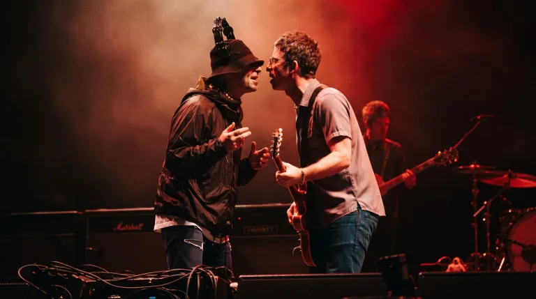 Oasis: documental ‘Don’t Look Back in Anger’ llega a Disney+ y revive el reencuentro