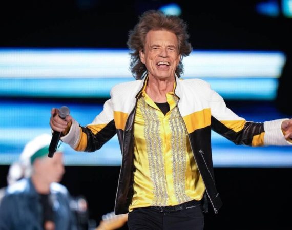 The Rolling Stones estrenan "Mr. Charm" con Skarsgård