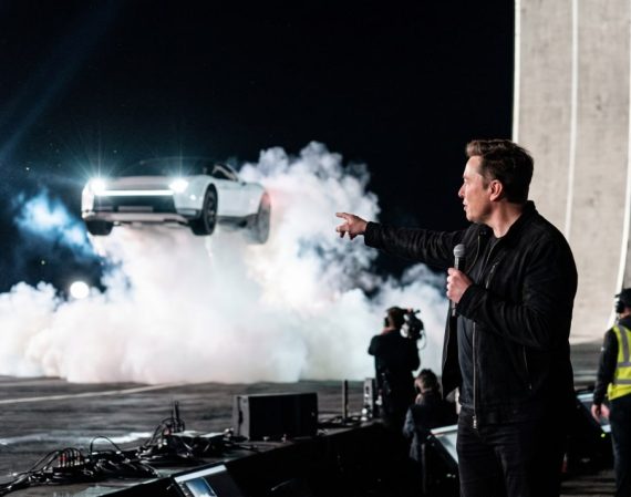 Tesla Roadster volador: precio y fecha de venta revelados