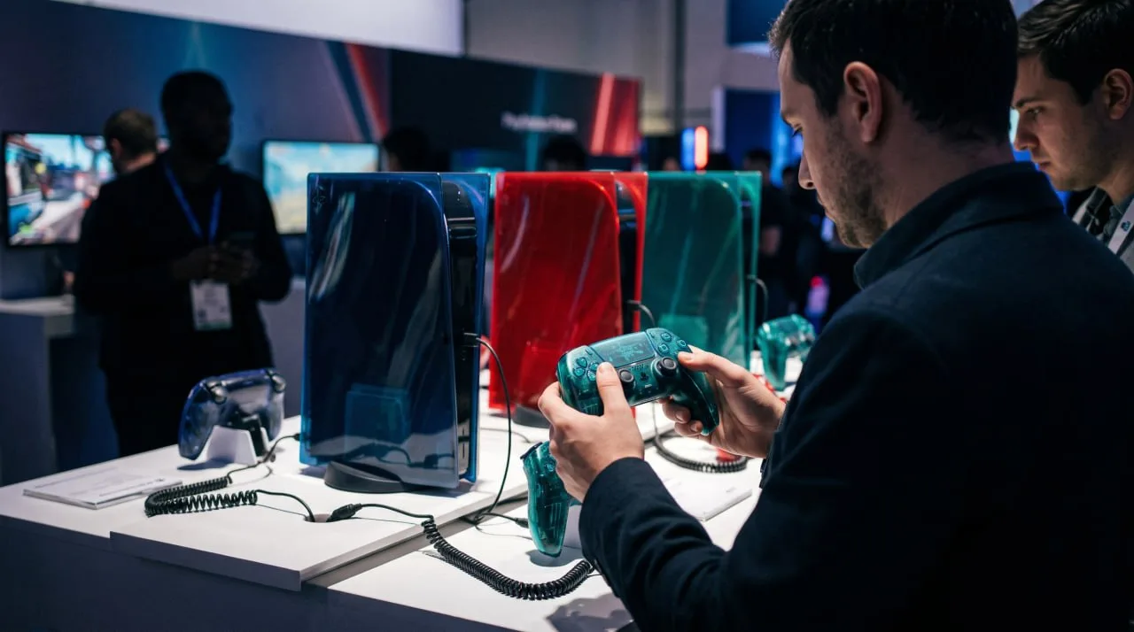 PlayStation Prism Collection: PS5 tendrá controles y cubiertas transparentes